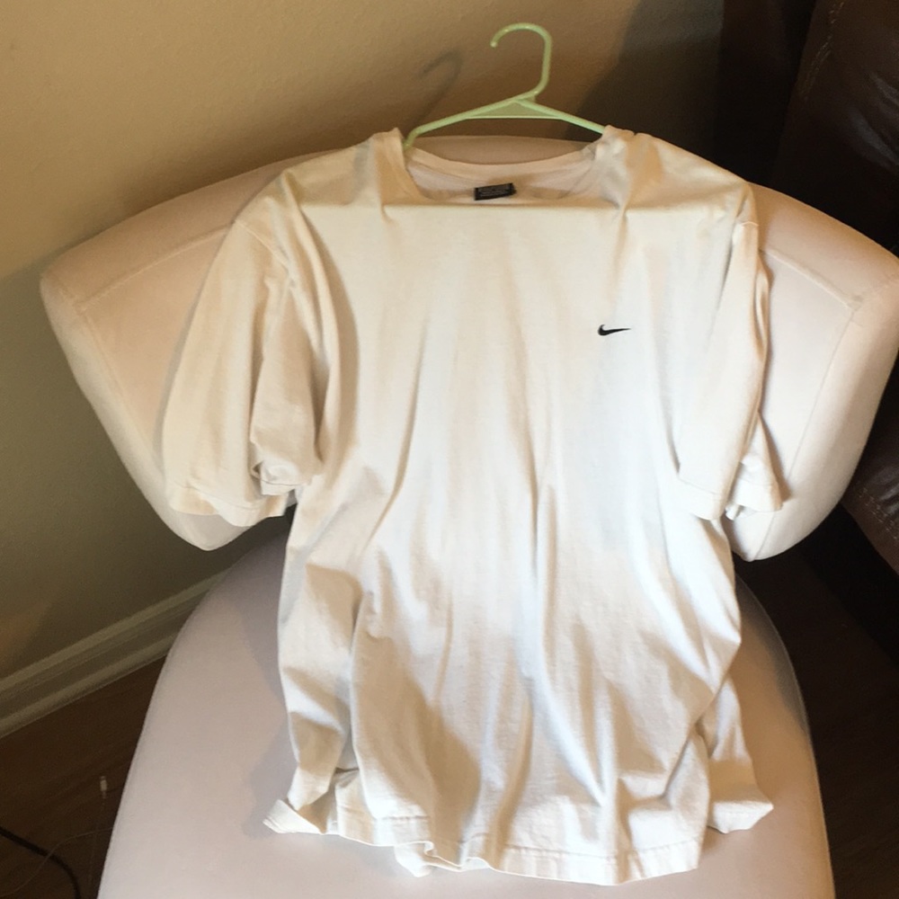 Nike Men’s White T-Shirt